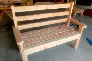 Creating A Classic Garden Bench For Your Home & Garden - With 2 x 4's!