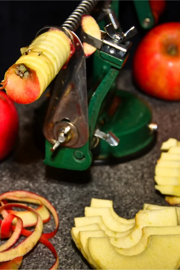 This Old-Fashioned Apple Peeler Is the Best Way to Peel Apples