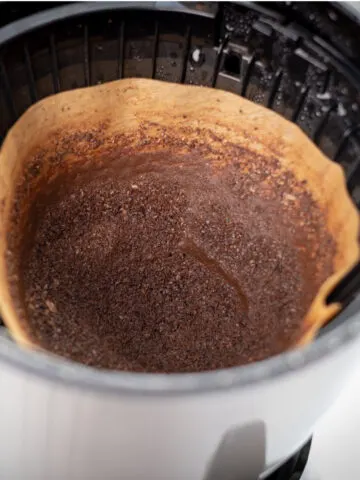 coffee grounds for houseplant fertilizer